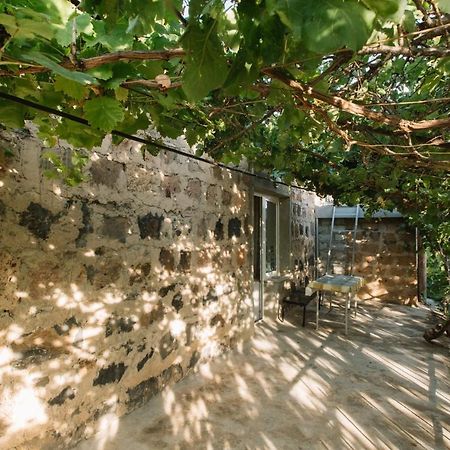鲁赞住宿加早餐旅馆 Yeghegnadzor 外观 照片
