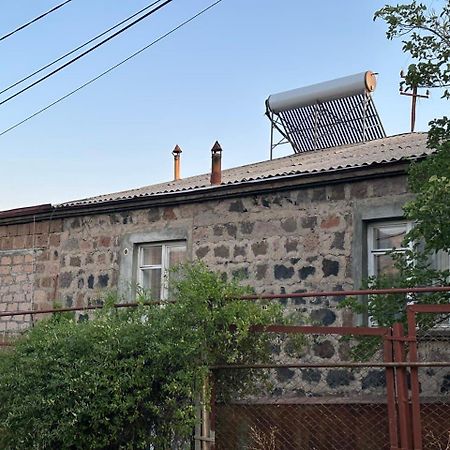 鲁赞住宿加早餐旅馆 Yeghegnadzor 外观 照片