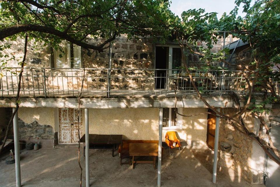 鲁赞住宿加早餐旅馆 Yeghegnadzor 外观 照片